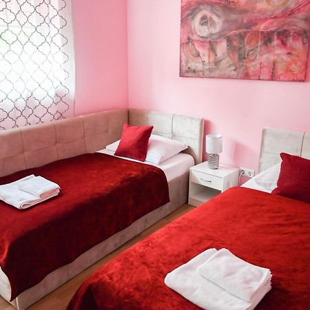 Vila Roze Nakvyne เรไซน์นี ภายนอก รูปภาพ